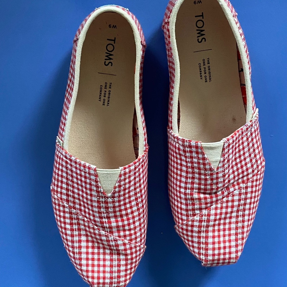 Toms 9 red white flats - Picture 3 of 4